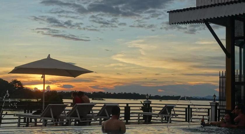 Golden Hotel Dondet Muang Khong Экстерьер фото
