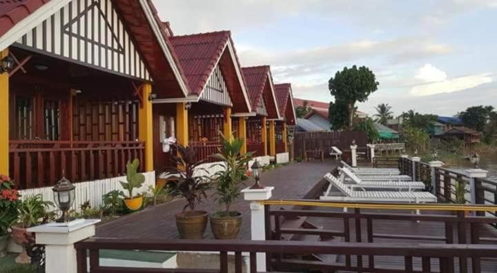 Golden Hotel Dondet Muang Khong Экстерьер фото